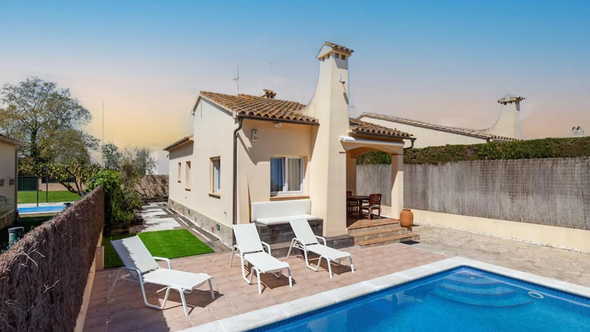 Maravillosa Villa Cerca De La Playa De Sant Pere Pescador 0*,  Spanien